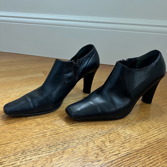 BLACK ANKLE BOOTS - Picture 3 of 6